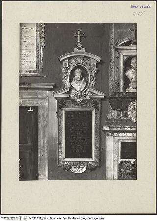 Vorderseite von ICCD [https://www.deutsche-digitale-bibliothek.de/content/lizenzen/rv-ez/] Gedenkstein für Papst Clemens II. - Gesamtansicht, bh221021_recto. Foto.