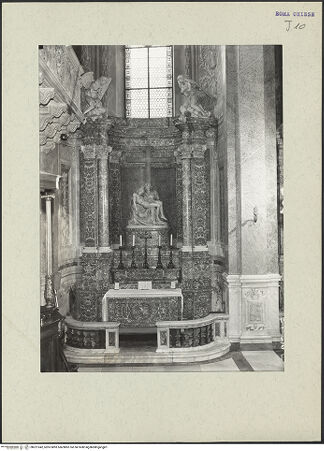 Vorderseite von ICCD [https://www.deutsche-digitale-bibliothek.de/content/lizenzen/rv-ez/] Santa Maria dell'AnimaCappella della Pietà - Gesamtansicht, bh221042_recto. Foto.