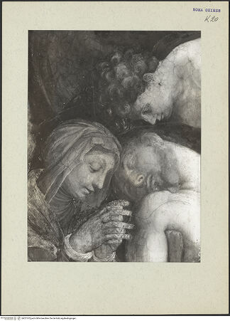 Vorderseite von ICCD [https://www.deutsche-digitale-bibliothek.de/content/lizenzen/rv-ez/] Beweinung Christi mit Porträt des Kardinals Johann Albrecht von Brandenburg - Detail: Kopf der Maria, des Christus und des oberen Engels, bh221073_recto. Foto.