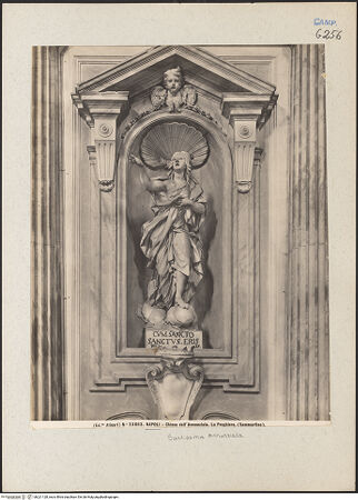 Vorderseite von Alinari [https://www.deutsche-digitale-bibliothek.de/content/lizenzen/rv-ez/] Beten - Frontalansicht, bh221128_recto. Foto.