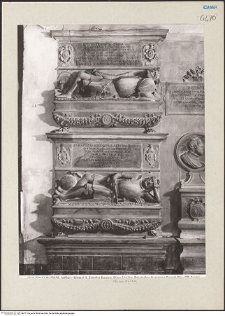 Vorderseite von Alinari [https://www.deutsche-digitale-bibliothek.de/content/lizenzen/rv-ez/] Grabmal für Giovan Francesco Rota (gest. 1527) und Giovan Battista Rota (gest. 1512) - Gesamtansicht, bh221166_recto. Foto.