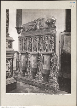 Vorderseite von Alinari [https://www.deutsche-digitale-bibliothek.de/content/lizenzen/rv-ez/] Grabmal des Bischofs Bartolomeo Brancaccio - Gesamtansicht, bh221174_recto. Foto.