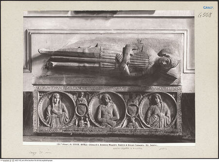 Vorderseite von Alinari [https://www.deutsche-digitale-bibliothek.de/content/lizenzen/rv-ez/] Grabmal des Nicola Tomacelli (gest. 1473) - Gesamtansicht, bh221182_recto. Foto.