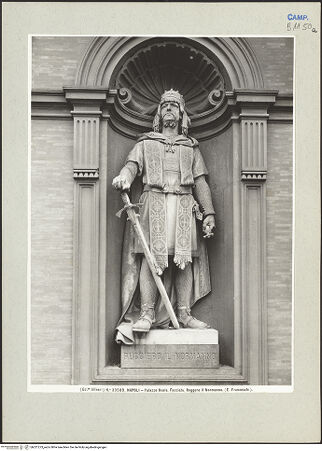 Vorderseite von Alinari [https://www.deutsche-digitale-bibliothek.de/content/lizenzen/rv-ez/] Roger von Hauteville - Gesamtansicht, bh221273_recto. Foto.