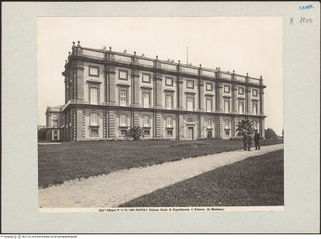 Vorderseite von Alinari [https://www.deutsche-digitale-bibliothek.de/content/lizenzen/rv-ez/] Palazzo Reale di CapodimonteNordwestliche Fassade - Seitenansicht, bh221315_recto. Foto.