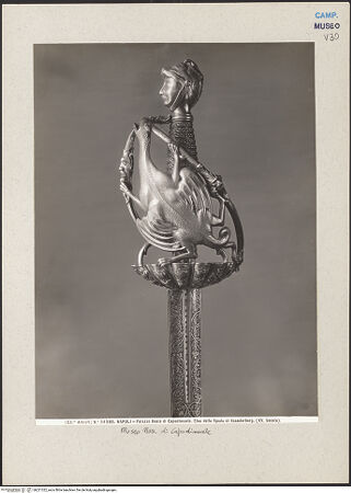 Vorderseite von Alinari [https://www.deutsche-digitale-bibliothek.de/content/lizenzen/rv-ez/] Schwert des Giorgio Castriota Scanderbeg - Detail, bh221322_recto. Foto.