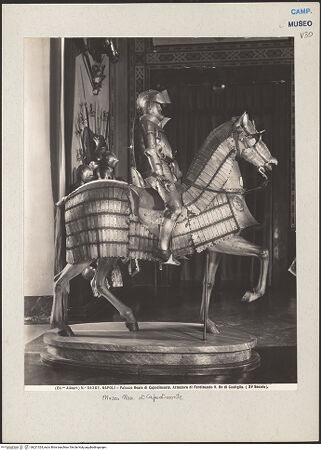 Vorderseite von Alinari [https://www.deutsche-digitale-bibliothek.de/content/lizenzen/rv-ez/] Brüstung des Ferdinand V. von Kastilien - Gesamtansicht, bh221324_recto. Foto.