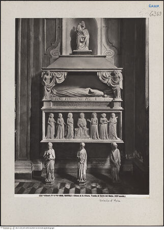 Vorderseite von Alinari [https://www.deutsche-digitale-bibliothek.de/content/lizenzen/rv-ez/] Grabmal der Isabella d'Apia (gest. 1375) - Frontalansicht, bh221339_recto. Foto.