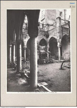 Vorderseite von Alinari [https://www.deutsche-digitale-bibliothek.de/content/lizenzen/rv-ez/] Santa ChiaraChiostrino - Ansicht, bh221370_recto. Foto.