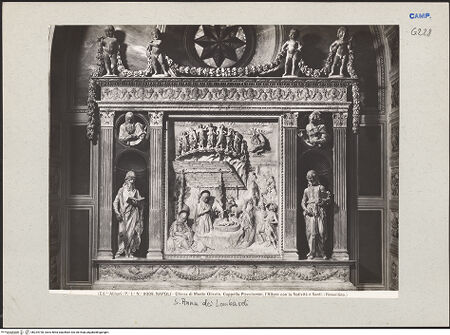Vorderseite von Alinari [https://www.deutsche-digitale-bibliothek.de/content/lizenzen/rv-ez/] Altar der Anbetung des Christuskindes - Teilansicht, bh224728_recto. Foto.
