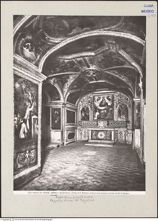 Vorderseite von Alinari [https://www.deutsche-digitale-bibliothek.de/content/lizenzen/rv-ez/] Castel NuovoCappella del Purgatorio - Blick zum Altar, bh224759_recto. Foto.