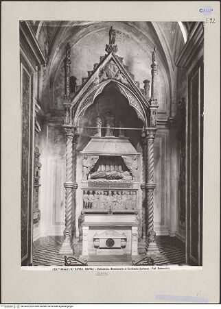 Vorderseite von Alinari [https://www.deutsche-digitale-bibliothek.de/content/lizenzen/rv-ez/] Grabmal des Kardinals Francesco Carbone (gest. 1405) - Gesamtansicht, bh224785_recto. Foto.