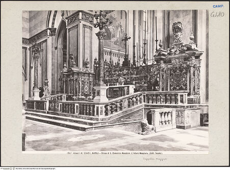 Vorderseite von Alinari [https://www.deutsche-digitale-bibliothek.de/content/lizenzen/rv-ez/] Presbyterium und Hauptaltar - Seitenansicht von rechts, bh224803_recto. Foto.