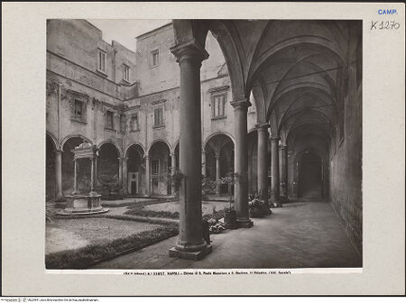 Vorderseite von Alinari [https://www.deutsche-digitale-bibliothek.de/content/lizenzen/rv-ez/] San Paolo MaggioreKleiner Kreuzgang - Südliche Ecke, bh224941_recto. Foto.