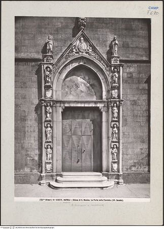 Vorderseite von Alinari [https://www.deutsche-digitale-bibliothek.de/content/lizenzen/rv-ez/] Portal der Cappella di Santa Monica - Gesamtansicht, bh225005_recto. Foto.