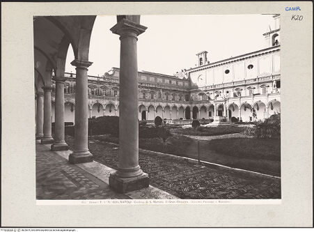 Vorderseite von Alinari [https://www.deutsche-digitale-bibliothek.de/content/lizenzen/rv-ez/] Certosa di San MartinoChiostro Grande - Ansicht von Nordosten, bh225079_recto. Foto.