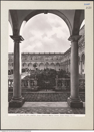 Vorderseite von Alinari [https://www.deutsche-digitale-bibliothek.de/content/lizenzen/rv-ez/] Certosa di San MartinoChiostro Grande - Ansicht von Westen, bh225083_recto. Foto.