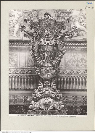 Vorderseite von Alinari [https://www.deutsche-digitale-bibliothek.de/content/lizenzen/rv-ez/] Familie eines Herrschers - Gesamtansicht, bh225184_recto. Foto.