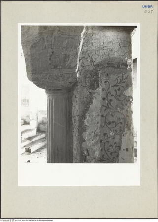 Vorderseite von Foto Marburg [https://www.deutsche-digitale-bibliothek.de/content/lizenzen/rv-ez/] Santa Pudenziana - Pfeiler zwischen Mittelschiff und südlichem Seitenschiff, bh225264_recto. Foto: Hutzel, Max.