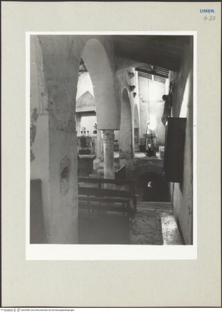 Vorderseite von Foto Marburg [https://www.deutsche-digitale-bibliothek.de/content/lizenzen/rv-ez/] Santa Pudenziana - Nördliches Seidenschiff, nach Westen, bh225280_recto. Foto: Hutzel, Max.