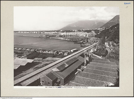 Vorderseite von Alinari [https://www.deutsche-digitale-bibliothek.de/content/lizenzen/rv-ez/] Ansicht der Stadt, bh226563_recto. Foto.