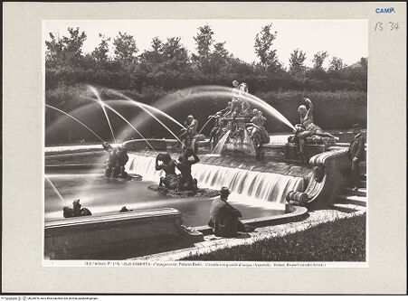 Vorderseite von Alinari [https://www.deutsche-digitale-bibliothek.de/content/lizenzen/rv-ez/] Fontana di Cerere (Brunnen der Ceres) - Seitenansicht, bh226576_recto. Foto.