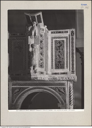 Vorderseite von Alinari [https://www.deutsche-digitale-bibliothek.de/content/lizenzen/rv-ez/] Lesepult, bh226694_recto. Foto.