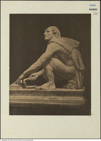 Vorderseite von Alinari [https://www.deutsche-digitale-bibliothek.de/content/lizenzen/rv-ez/] Schiavo scita o Arrotino - Gesamtansicht der rechten Seite, bh226705_recto. Foto.