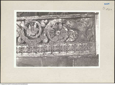 Vorderseite von Pace, Valentino [https://www.deutsche-digitale-bibliothek.de/content/lizenzen/rv-ez/] Rahmung des Portals - Linke Seite, Detail, bh227757_recto. Foto: Pace, Valentino.