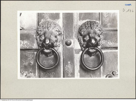 Vorderseite von Pace, Valentino [https://www.deutsche-digitale-bibliothek.de/content/lizenzen/rv-ez/] Bronzetür - Detail, bh227760_recto. Foto: Pace, Valentino.