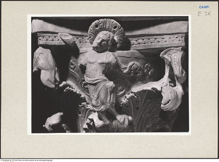 Vorderseite von Pedicini, Luciano [https://www.deutsche-digitale-bibliothek.de/content/lizenzen/rv-ez/] Säulen und BasenKapitell mit Figuren und Mischwesen - Detail, bh227806_recto. Foto: Pedicini, Luciano.