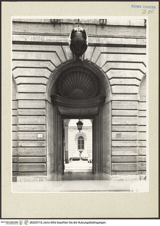 Vorderseite von Courtauld Institute [https://www.deutsche-digitale-bibliothek.de/content/lizenzen/rv-ez/] Ex-Convento di Sant'AgostinoFassaden - Fassade zur Via dei Portoghesi, Hauptportal, bh229715_recto. Foto.