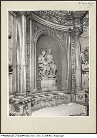 Vorderseite von Courtauld Institute [https://www.deutsche-digitale-bibliothek.de/content/lizenzen/rv-ez/] Grabmal der Costanza Ammanati-Piccolomini (+1477)Prunkbett mit Inschrifttafel und Liegefigur - Prunkbett, Detail rechts, bh229737_recto. Foto.