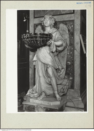 Vorderseite von Courtauld Institute, Conway Library [https://www.deutsche-digitale-bibliothek.de/content/lizenzen/rv-ez/] Zwei Engel mit WeihwasserbeckenErzengel Raphael mit Weihwasserbecken - , bh229783_recto. Foto.