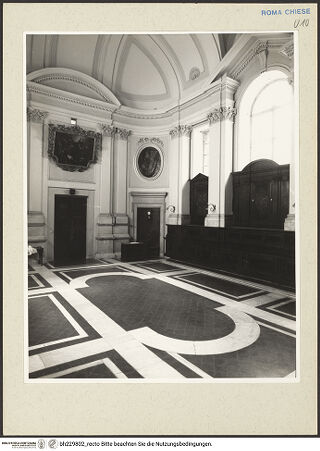 Vorderseite von Courtauld Institute [https://www.deutsche-digitale-bibliothek.de/content/lizenzen/rv-ez/] Sant'AgostinoSakristei - Eingangswand und Seitenwand mit Gestühl, bh229802_recto. Foto.