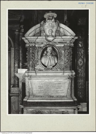 Vorderseite von Courtauld Institute [https://www.deutsche-digitale-bibliothek.de/content/lizenzen/rv-ez/] Grabmal für Alessandro Saracinelli (gest. 1669) - Gesamtansicht, bh229807_recto. Foto.