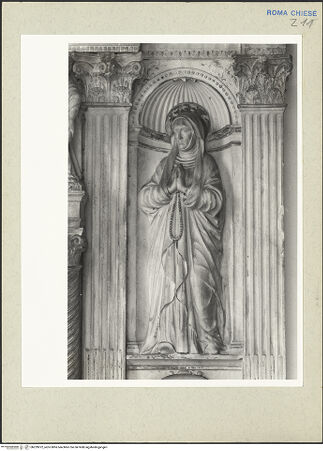 Vorderseite von Courtauld Institute [https://www.deutsche-digitale-bibliothek.de/content/lizenzen/rv-ez/] Grabmal der Costanza Ammanati-Piccolomini (+1477)NischenfigurenRechte Nische: Heilige Monika - Gesamtansicht, bh229972_recto. Foto.
