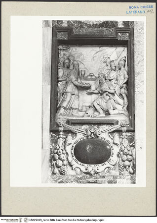 Vorderseite von Courtauld Institute [https://www.deutsche-digitale-bibliothek.de/content/lizenzen/rv-ez/] Santa Maria in VallicellaRückfassade & Seitenfassaden - Fassade links des Oratoriums, Detail: Fenster, bh229989_recto. Foto.