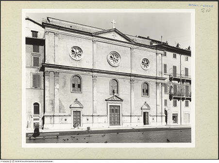 Vorderseite von Courtauld Institute [https://www.deutsche-digitale-bibliothek.de/content/lizenzen/rv-ez/] San Giacomo degli SpagnoliWestfassade - Gesamtansicht, bh230046_recto. Foto.