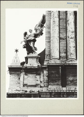 Vorderseite von Courtauld Institute [https://www.deutsche-digitale-bibliothek.de/content/lizenzen/rv-ez/] Fassadenschmuck Sant'Andrea della Valle; vor der RestaurierungEngel (Fama) - , bh230055_recto. Foto.