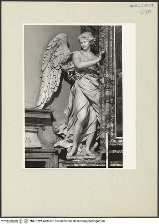 Vorderseite von Courtauld Institute [https://www.deutsche-digitale-bibliothek.de/content/lizenzen/rv-ez/] Altar der Heiligen FamilieRahmenhaltender Engel links - Gesamtaufnahme, bh230232_recto. Foto.