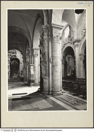 Vorderseite von Courtauld Institute [https://www.deutsche-digitale-bibliothek.de/content/lizenzen/rv-ez/] Santa Maria del PopoloLinkes nördliches Seitenschiff - Blick gen Chornebenkapelle, bh230254_recto. Foto.