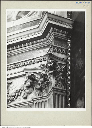 Vorderseite von Courtauld Institute [https://www.deutsche-digitale-bibliothek.de/content/lizenzen/rv-ez/] Santa Maria del PopoloCappella Chigi - Ecklösung der Kapitelle vor dem Altar, bh230322_recto. Foto.