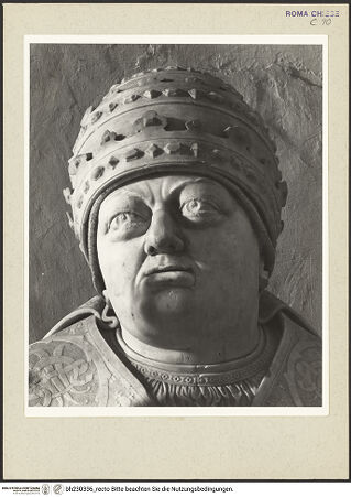 Vorderseite von Courtauld Institute [https://www.deutsche-digitale-bibliothek.de/content/lizenzen/rv-ez/] Papst Leo X. thronend - Detail: Kopf, frontal, bh230336_recto. Foto.
