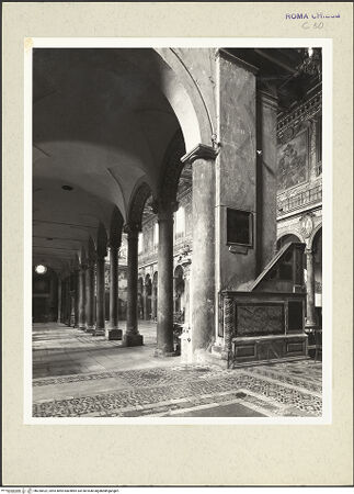 Vorderseite von Courtauld Institute [https://www.deutsche-digitale-bibliothek.de/content/lizenzen/rv-ez/] Santa Maria in Aracoeli - Rechtes Seitenschiff, nach Nordwesten, bh230422_recto. Foto.