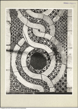 Vorderseite von Courtauld Institute [https://www.deutsche-digitale-bibliothek.de/content/lizenzen/rv-ez/] Santa Maria in AracoeliQuerhaus - Paviment, Detail, bh230427_recto. Foto.