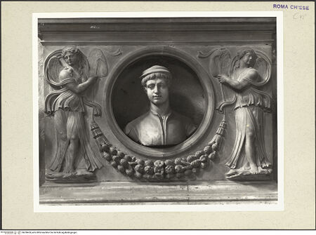 Vorderseite von Courtauld Institute [https://www.deutsche-digitale-bibliothek.de/content/lizenzen/rv-ez/] Grabmal für den Astronomen Lodovico Grato Margani (gest. 1520)Mittlere Zone: Büste des Verstorbenen, flankiert von Engeln - Frontalansicht, bh230453_recto. Foto.