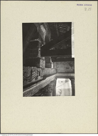 Vorderseite von ICCD (GFN I.A.S.A.) [https://www.deutsche-digitale-bibliothek.de/content/lizenzen/rv-ez/] PantheonPortikus - Dachstuhl und stützende Arkaden, Detail, bh231393_recto. Foto.