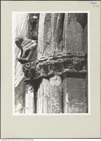 Vorderseite von Getty Research Institute [https://www.deutsche-digitale-bibliothek.de/content/lizenzen/rv-ez/] Portal - Detail: Kapitellzone links, bh231988_recto. Foto: Hutzel, Max.