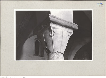 Vorderseite von Pace, Valentino [https://www.deutsche-digitale-bibliothek.de/content/lizenzen/rv-ez/] Östliches Kapitell - Seitenansicht, bh232472_recto. Foto: Pace, Valentino.